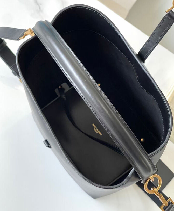 Saint Laurent Le 37 In Shiny Leather Black